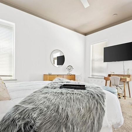 115 N Main Huge 2 Bedroom Unit On Main Street Saint Charles Екстер'єр фото