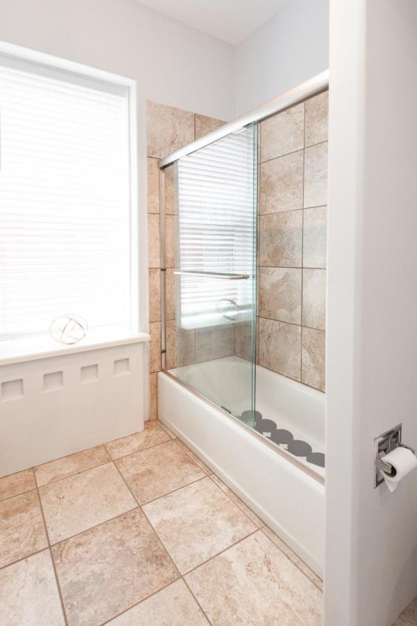 115 N Main Huge 2 Bedroom Unit On Main Street Saint Charles Екстер'єр фото